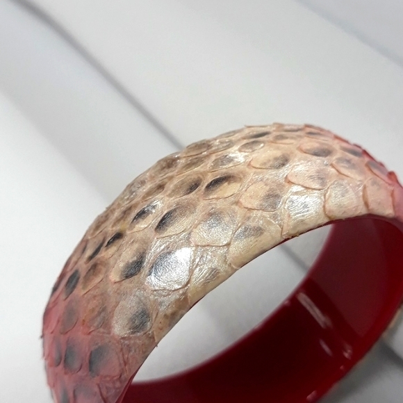 Hand Painted/ Python Snakeskin Chunky Bangle Bracelet / Pink/ Red - Picture 9 of 15